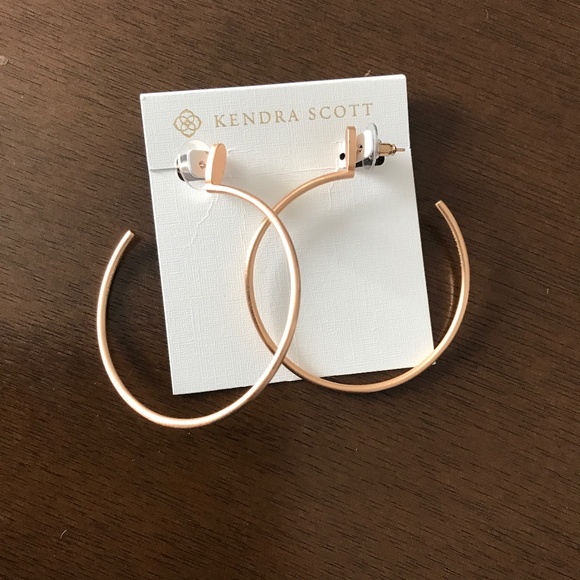 Kendra Scott Jewelry - Kendra Scott Ellie hoop earrings
